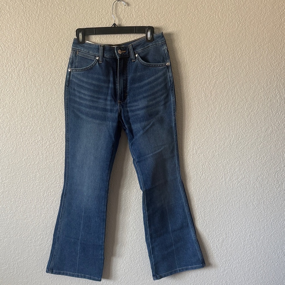 Wrangler Women’s Flare Jeans in Medium Blue Wash